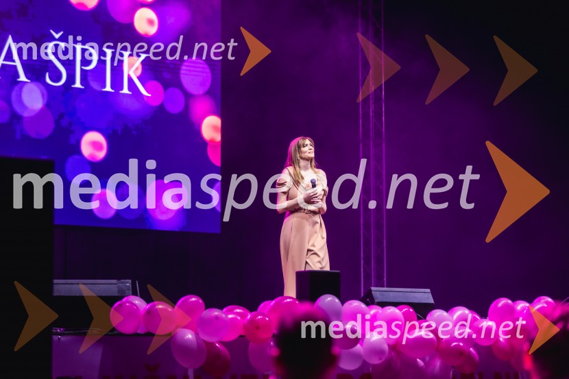  Manca  Špik, pevkaVeliki dobrodelni koncert za Karolino