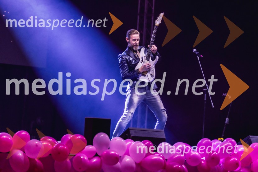  Gregor Bezenšek, glasbenik, Soulgreg artist, društvo Viljem Julijan, kandidat na predsedniških volitvah 2022Veliki dobrodelni koncert za Karolino