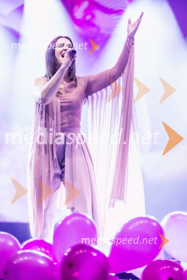  Nina Pušlar, pevkaVeliki dobrodelni koncert za Karolino