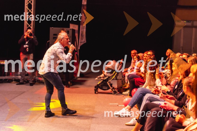  VIli Resnik, pevecVeliki dobrodelni koncert za Karolino