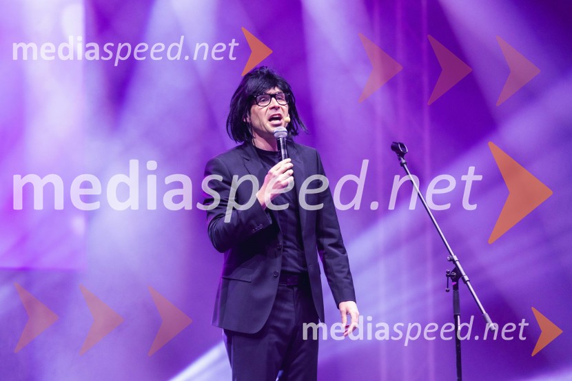  Tilen Artač, imitator, glasbenikVeliki dobrodelni koncert za Karolino