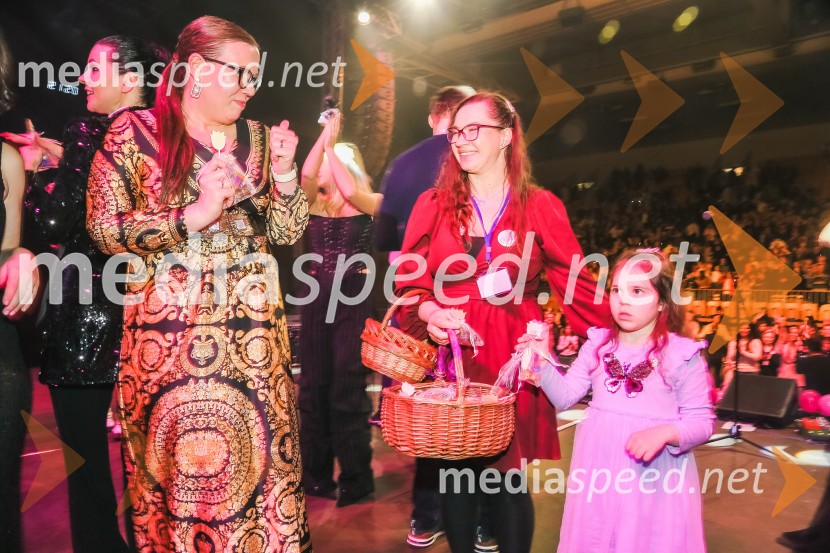  ... ;  Sabina Lavrič;  Karolina LavričVeliki dobrodelni koncert za Karolino