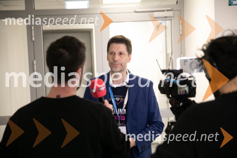  Nejc Jelen, predsednik Društva Viljem JulijanVeliki dobrodelni koncert za Karolino