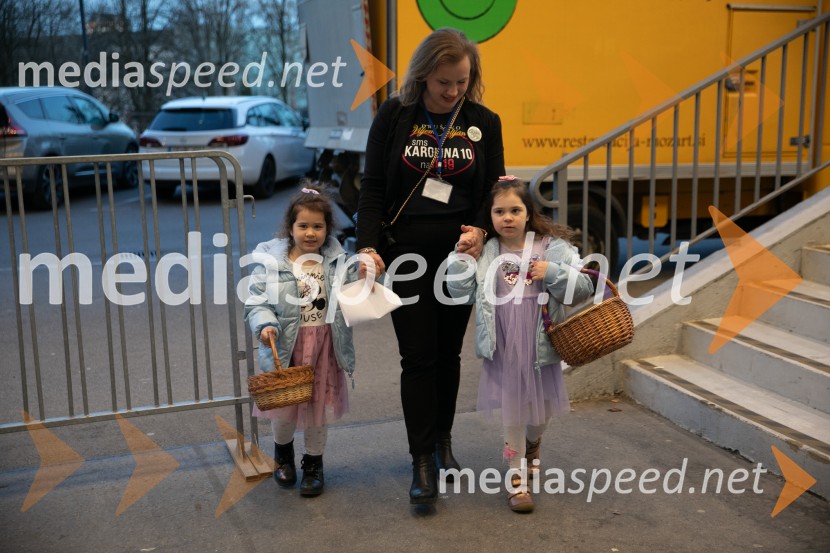  ... ;  ... ;  Karolina LavričVeliki dobrodelni koncert za Karolino