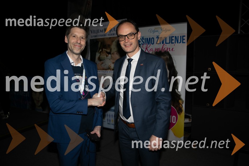  Nejc Jelen, predsednik Društva Viljem Julijan;  ... Veliki dobrodelni koncert za Karolino