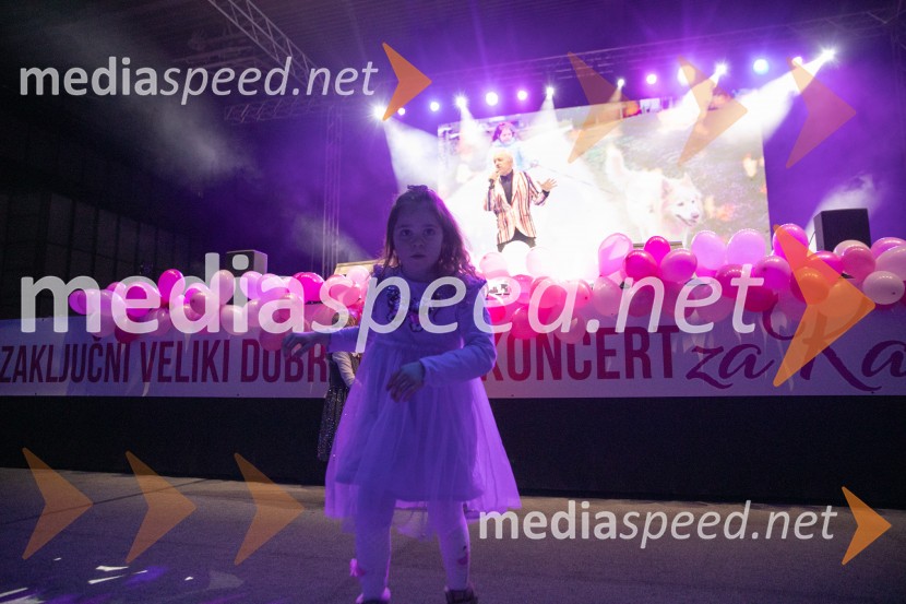  Karolina LavričVeliki dobrodelni koncert za Karolino