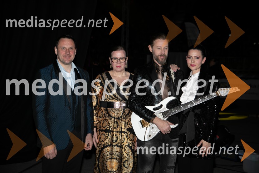  ... ;  ... ;  Gregor Bezenšek, glasbenik, Soulgreg artist, društvo Viljem Julijan, kandidat na predsedniških volitvah 2022;  ... Veliki dobrodelni koncert za Karolino