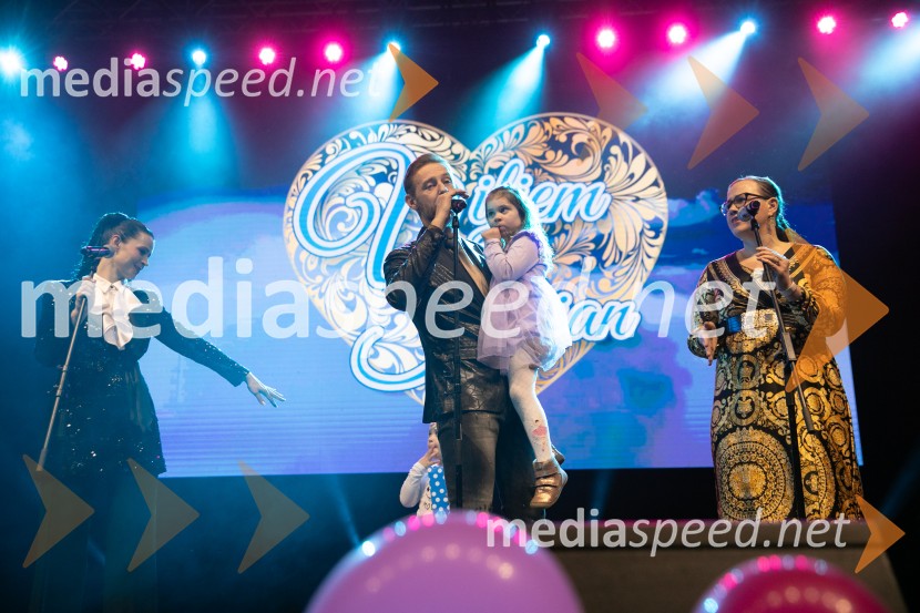  Gregor Bezenšek, glasbenik, Soulgreg artist, društvo Viljem Julijan, kandidat na predsedniških volitvah 2022;  Karolina LavričVeliki dobrodelni koncert za Karolino