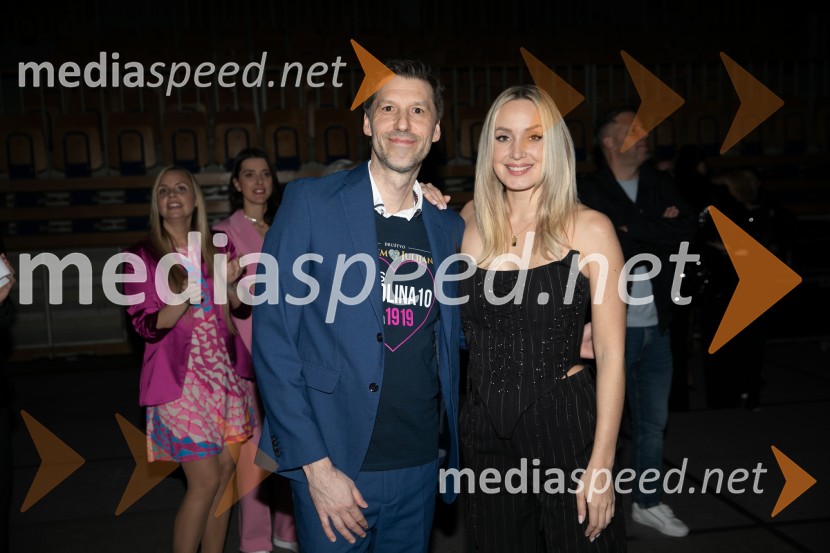  Nejc Jelen, predsednik Društva Viljem Julijan;  Ines Erbus, pevkaVeliki dobrodelni koncert za Karolino