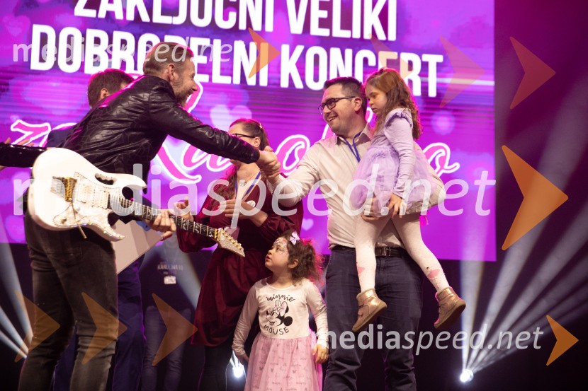  Gregor Bezenšek, glasbenik, Soulgreg artist, društvo Viljem Julijan, kandidat na predsedniških volitvah 2022;  Borut Lavrič;  Karolina LavričVeliki dobrodelni koncert za Karolino