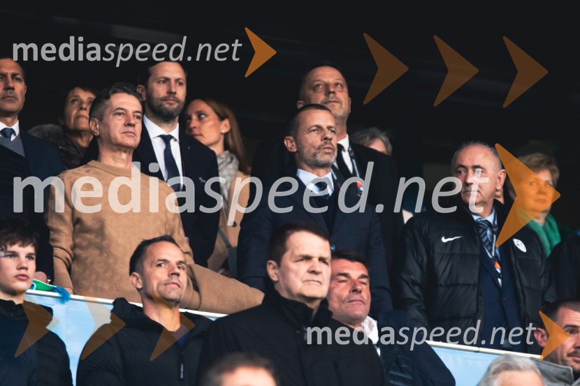 dr. Robert Golob, predsednik vlade RS;  Aleksander Čeferin, odvetnik in predsednik UEFE;  ... Slovenija - Slovaška, nogomet