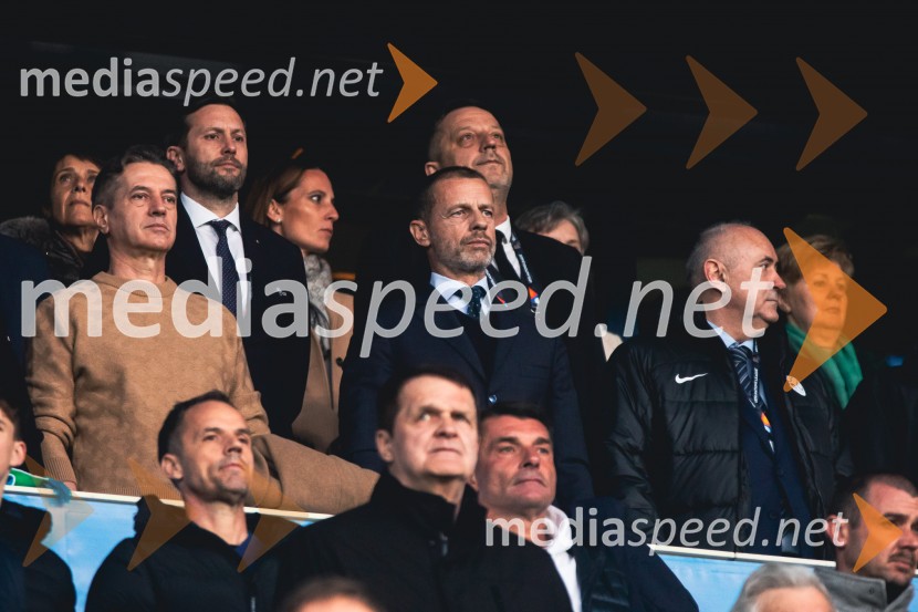 dr. Robert Golob, predsednik vlade RS;  Aleksander Čeferin, odvetnik in predsednik UEFE;  ... Slovenija - Slovaška, nogomet