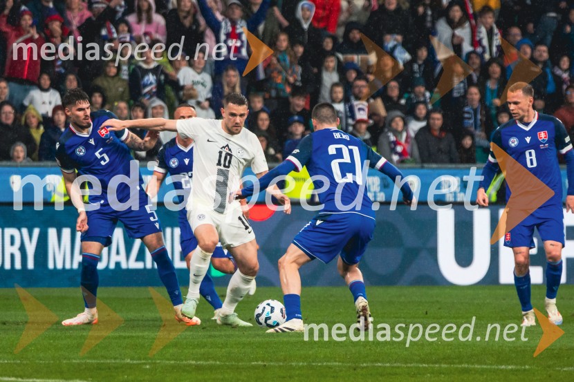 Slovenija - Slovaška, nogomet