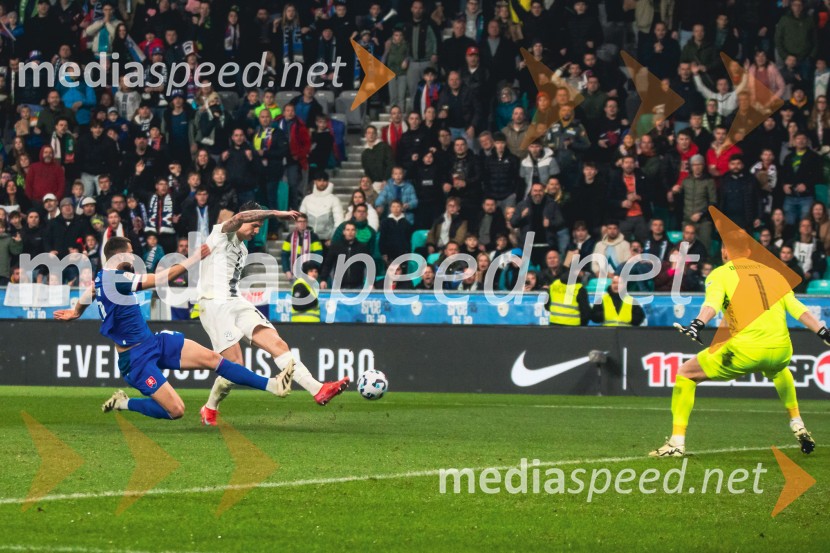 Slovenija - Slovaška, nogomet