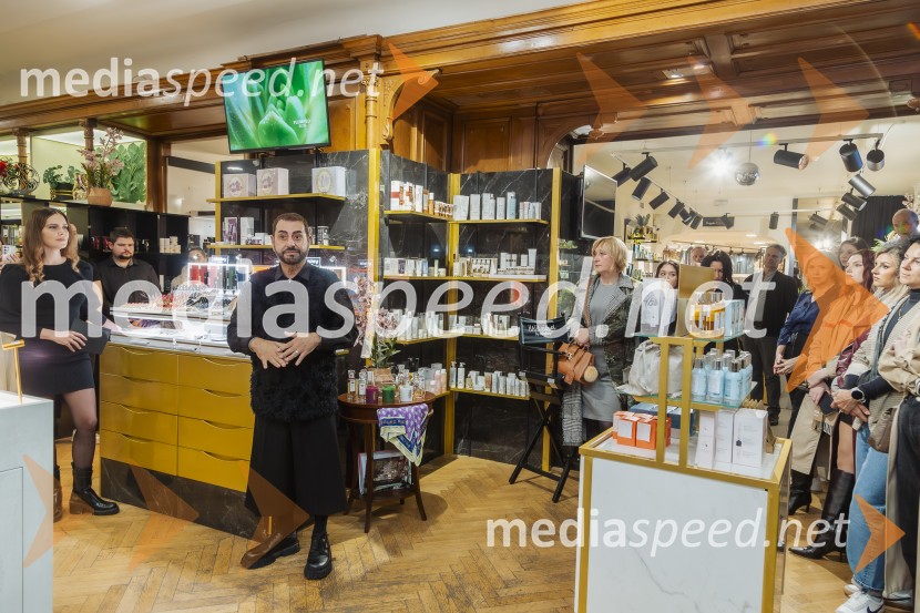  Christian Guglietta, umetnik ličenjaPredstavitev kolekcije Sisley Paris v družbi Christiana Gugliette