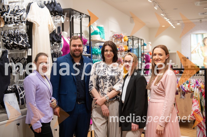  ... ;  Anže Marčun, vodja marketinga, Lisca;  Tamara Busar, vodja marketinških projektov v Lisci;  ... ;  ... Lisca v osveženi podobi, Citycenter Celje