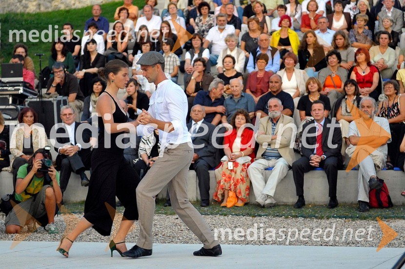 Tango Nuevo plesalca: Marta Hojker in Matija DrenikPodelitev Veronikinih nagrad