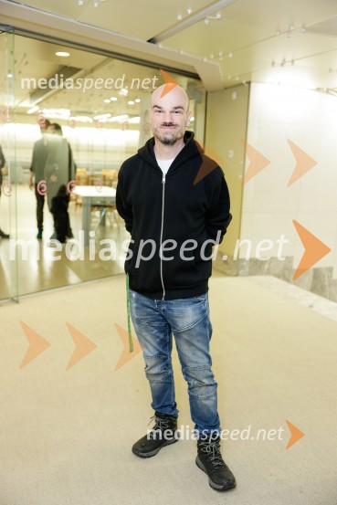  Jure Karas - Slon, glasbenik, skupina Slon in SadežPiaf, Edith Piaf – jubilejna predstava ob 20. sezoni, Cankarjev dom