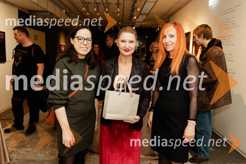  Medeja  Medved, Cankarjev dom;  Vesna Pernarčič, igralka;  Zvezdana Lazar, Cankarjev domPiaf, Edith Piaf – jubilejna predstava ob 20. sezoni, Cankarjev dom