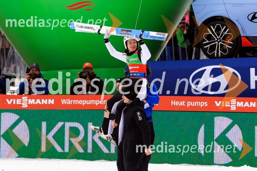  Domen Prevc, smučarski skakalecDomen Prevc do rekorda, Anže Lanišek do zmage, Planica 2025, nedelja