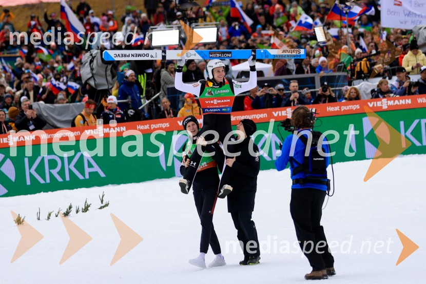  Domen Prevc, smučarski skakalecDomen Prevc do rekorda, Anže Lanišek do zmage, Planica 2025, nedelja