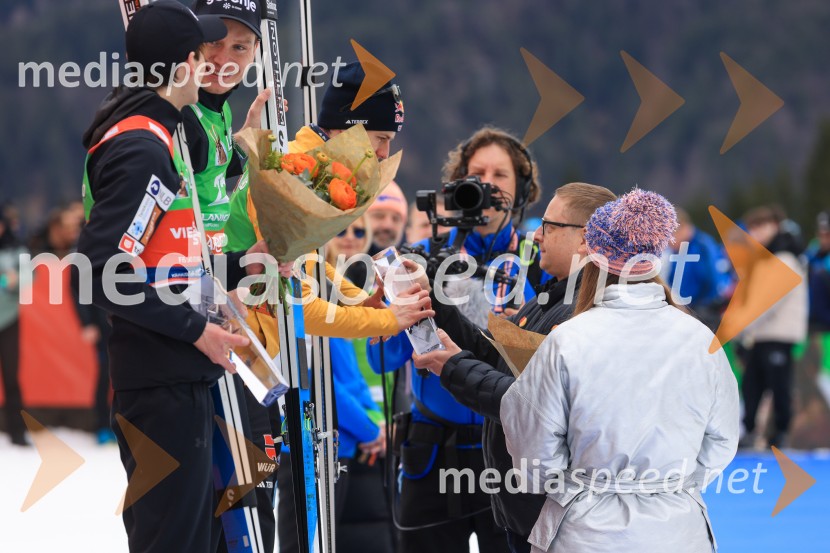  Domen Prevc, smučarski skakalec;  Anže Lanišek, smučarski skakalecDomen Prevc do rekorda, Anže Lanišek do zmage, Planica 2025, nedelja