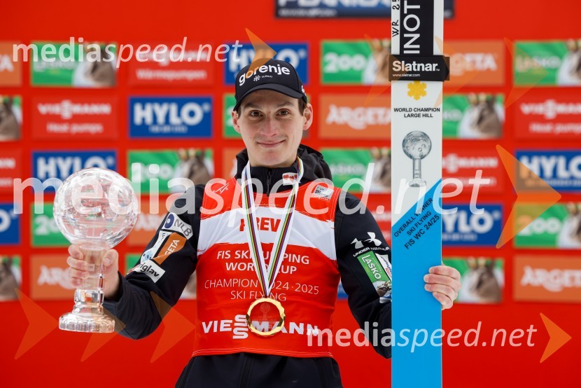  Domen Prevc, smučarski skakalecDomen Prevc do rekorda, Anže Lanišek do zmage, Planica 2025, nedelja