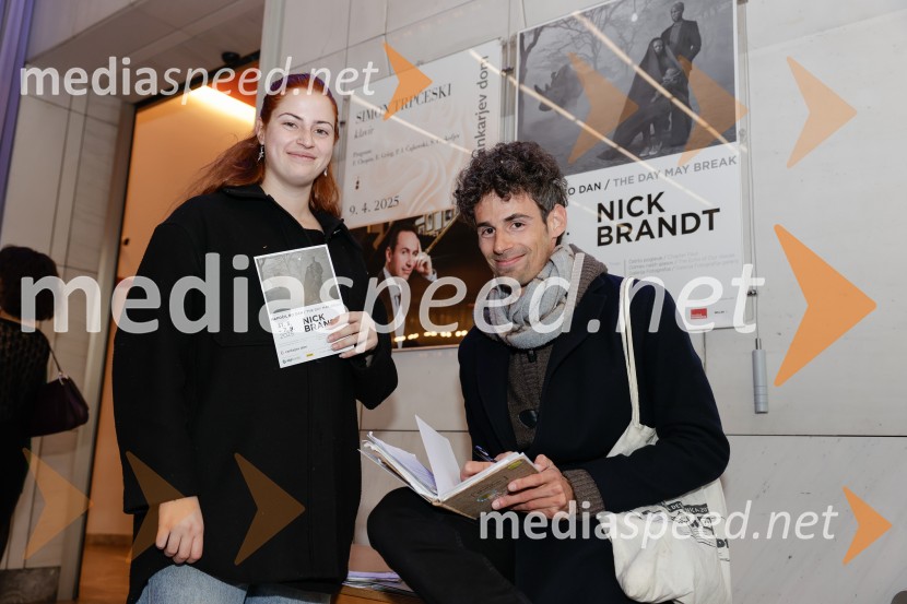 Otvoritev razstave Nicka Brandta, Napočil bo dan