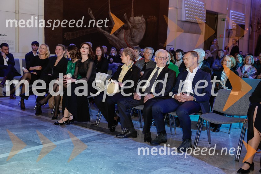 dr. Peter  Čeferin, pravnik, pisatelj;  Aleksander Čeferin, odvetnik in predsednik UEFEOtvoritev razstave Nicka Brandta, Napočil bo dan