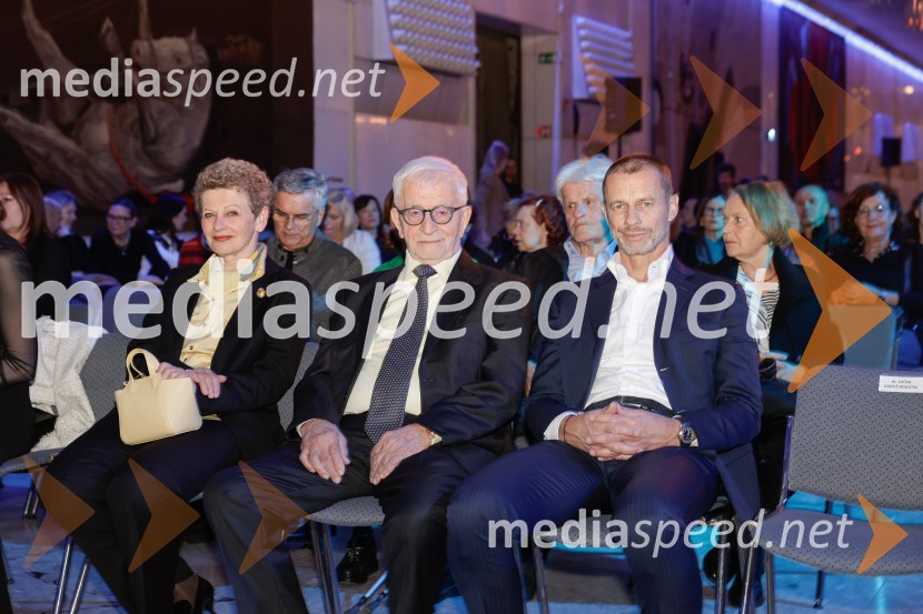  Rija Čič; dr. Peter  Čeferin, pravnik, pisatelj;  Aleksander Čeferin, odvetnik in predsednik UEFEOtvoritev razstave Nicka Brandta, Napočil bo dan