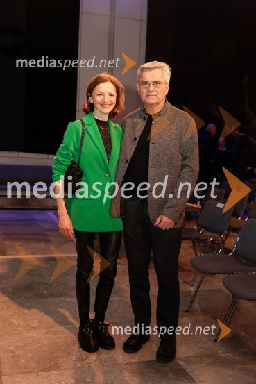 dr. Maja Zalaznik, nekdanja ministrica za izobraževanje, znanost in šport;  Aleksander  Zalaznik, generalni direktor Danfoss Trata, nekdanji predsednik Združenja ManagerOtvoritev razstave Nicka Brandta, Napočil bo dan