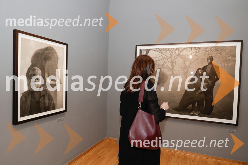 Otvoritev razstave Nicka Brandta, Napočil bo dan