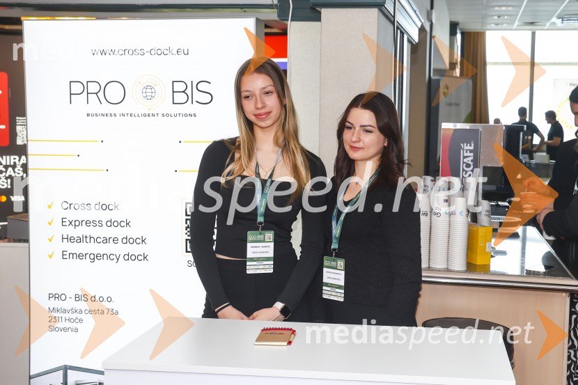  Monika Martic, Ceva logistics;  Denisa Nadarevic, Ceva logistics12. mednarodni logistični kongres v Portorožu