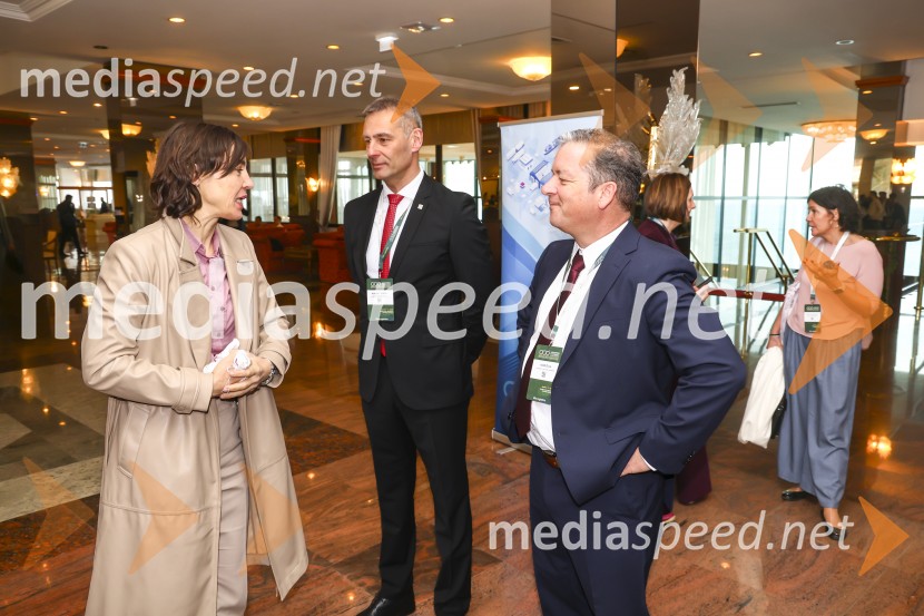  ... ;  Robert  Sever, GZS, Združenje za promet;  Igor  Žula, predsednik Slovenskega logističnega združenja 12. mednarodni logistični kongres v Portorožu