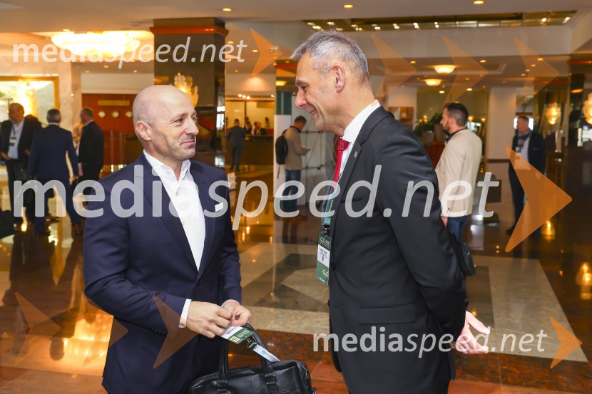  ... ;  Robert  Sever, GZS, Združenje za promet12. mednarodni logistični kongres v Portorožu