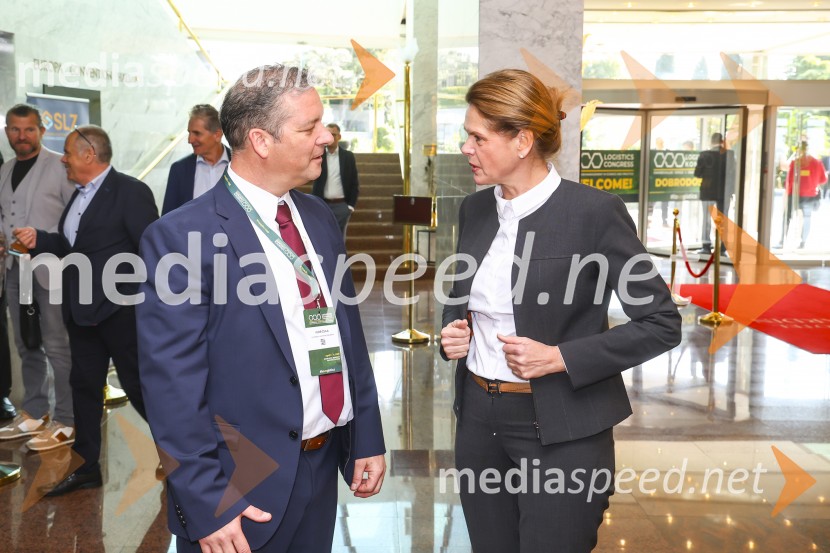  Igor  Žula, predsednik Slovenskega logističnega združenja ; mag. Alenka Bratušek, Ministrica za infrastrukturo12. mednarodni logistični kongres v Portorožu