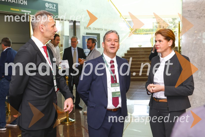  Igor  Žula, predsednik Slovenskega logističnega združenja ;  Robert  Sever, GZS, Združenje za promet; mag. Alenka Bratušek, Ministrica za infrastrukturo12. mednarodni logistični kongres v Portorožu