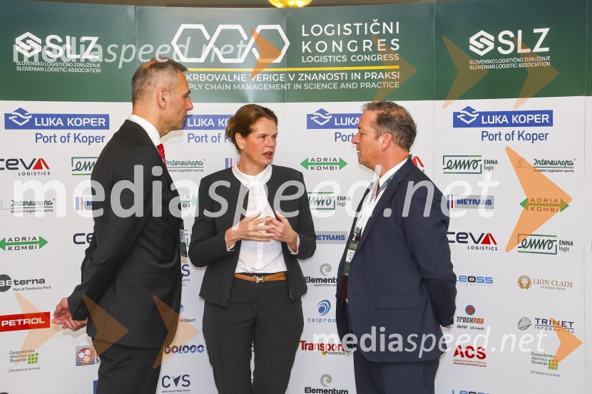  Robert  Sever, GZS, Združenje za promet; mag. Alenka Bratušek, Ministrica za infrastrukturo;  Igor  Žula, predsednik Slovenskega logističnega združenja 12. mednarodni logistični kongres v Portorožu