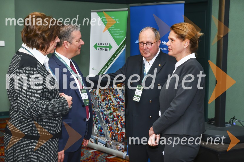 dr. Thomas Wimmer, predsednik upravnega odbora, Zvezno logistično združenje, BVL;  Igor  Žula, predsednik Slovenskega logističnega združenja ; mag. Alenka Bratušek, Ministrica za infrastrukturo12. mednarodni logistični kongres v Portorožu
