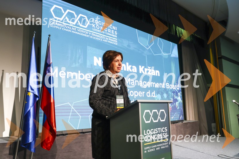  Nevenka Kržan, članica uprave, Luka Koper12. mednarodni logistični kongres v Portorožu