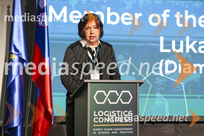  Nevenka Kržan, članica uprave, Luka Koper12. mednarodni logistični kongres v Portorožu