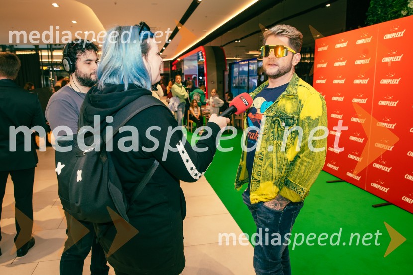  Tanja Divac, novinarka;  Klemen Bunderla, radijski voditelj, radio AktualMinecraft: Film, premiera v Cineplexx Ljubljana