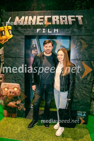 Mirko Medved, sinhronizator;  Živa MedvedMinecraft: Film, premiera v Cineplexx Ljubljana