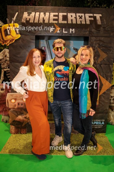  Barbara Vidovič, igralka;  Klemen Bunderla, radijski voditelj, radio Aktual;  Karin Komljanec, igralkaMinecraft: Film, premiera v Cineplexx Ljubljana