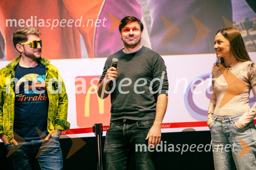  Klemen Bunderla, radijski voditelj, radio Aktual;  Mirko Medved, sinhronizator;  Živa MedvedMinecraft: Film, premiera v Cineplexx Ljubljana