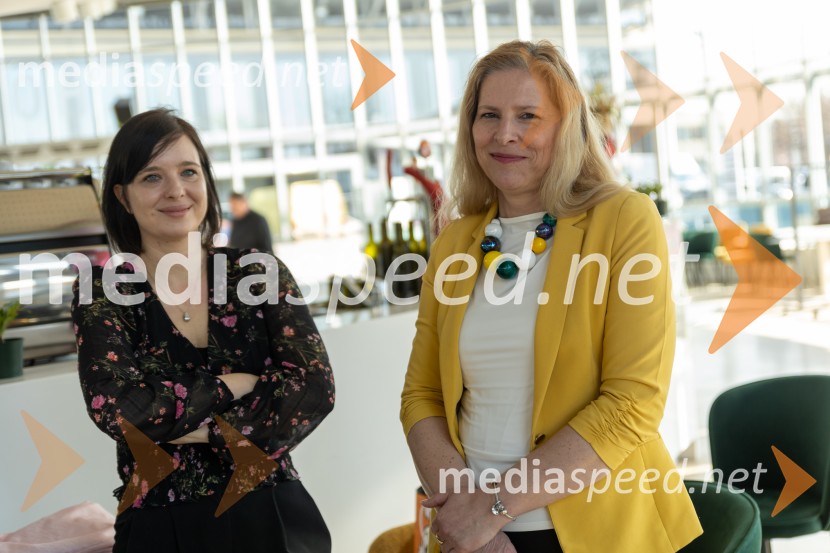  ... ;  Janja Zupančič, državna sekretarka (MVI)Šolar na smuči, novinarska konferenca