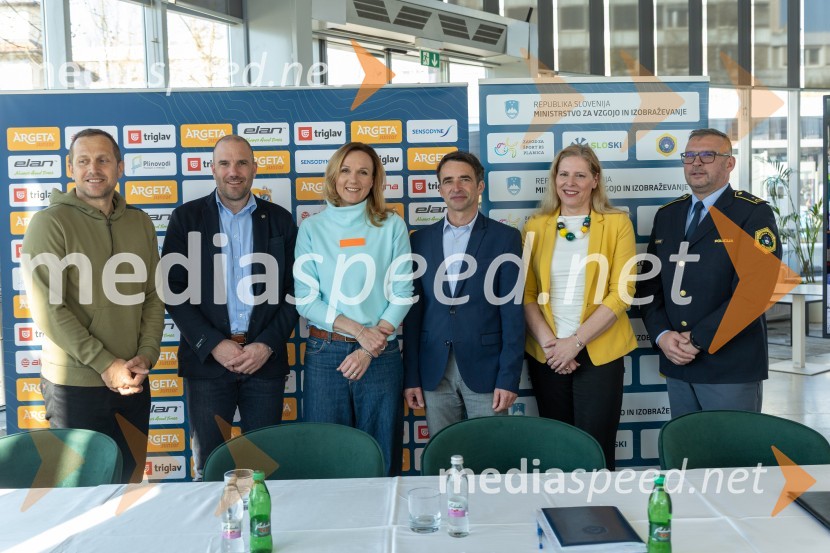  Jure Košir, nekdanji smučar;  Uroš Zupan, direktor, Smučarska zveza Slovenije ;  Petra Majdič, nekdanja slovenska smučarska tekačica, članica Odbora za podeljevanje Bloudkovih priznanj; dr. Franci Petek, nekdanji smučarski skakalec in nekdanji direktor SZS;  Janja Zupančič, državna sekretarka (MVI);  Alojz Sladič, vodja Oddelka za splošno varnost pri PolicijiŠolar na smuči, novinarska konferenca