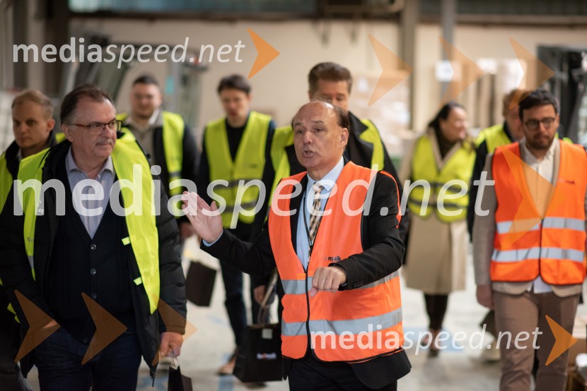  ... ;  Marjan Bezjak,  F.A. Maik d.o.o.Ogled inovativnega logističnega centra F.A. Maik