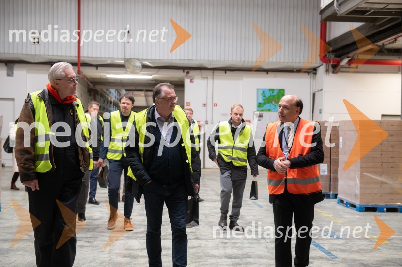  ... ;  ... ;  Marjan Bezjak,  F.A. Maik d.o.o.Ogled inovativnega logističnega centra F.A. Maik