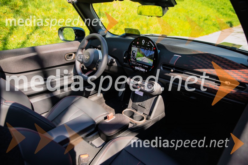 BMW serije 2 Gran Coupé & MINI Cabrio, predstavitev